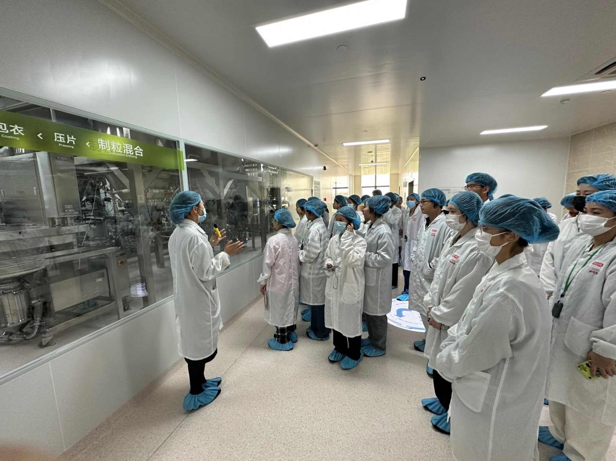 馬克思主義學(xué)院珠澳特色思政大講堂 赴湯臣倍健實踐學(xué)習(xí)探索互聯(lián)網(wǎng)文化新路徑